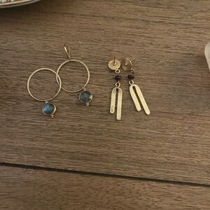 2pairs of Elegant Gold Earrings